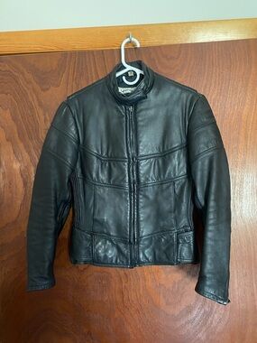 Vetter women’s size 38 leather jacket
